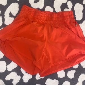 Lululemon track that shorts